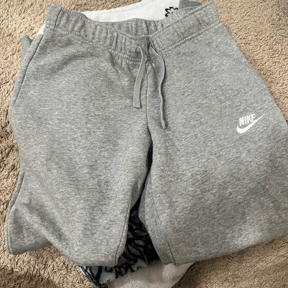 nike women sweatpants